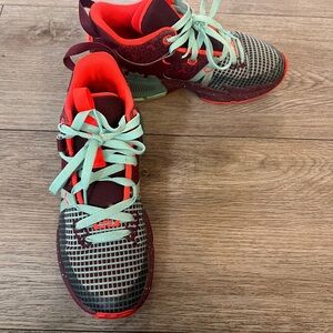 LEBRON WITNESS 7 SE GS 'TEAM RED JADE'